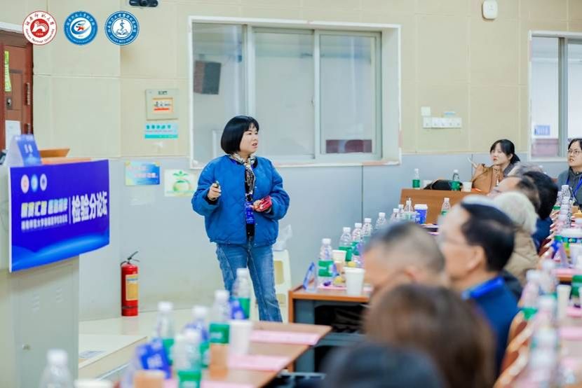 一群人站在柜台前 AI 生成的内容可能不正确。 一群人站在柜台前 AI 生成的内容可能不正确。